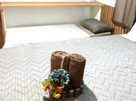 Suíte 31 Privativa com ar condicionado, Frigobar, Vista lateral para o mar, 5 mts da praia, hotel near Cabo Frio International Airport - CFB, Cabo Frio