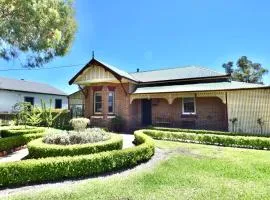 Avoca House - Gorgeous Federation Home