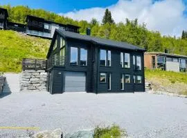 Hodlekvevegen 308 - Flott hytte midt i skisenteret
