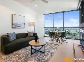 Elevated Luxury at QWR City & River Views