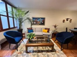 JAZ - Excellent location in Antigua, 4 guests