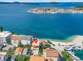 1 Bedroom Lovely Apartment In Brodarica