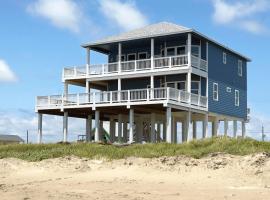 Blue Whale Beachfront Retreat, hotel v destinaci Surfside Beach