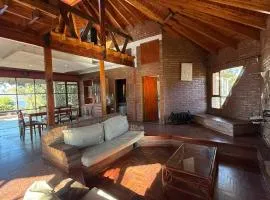 Chalet grande con vista al lago