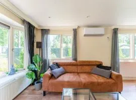 Chalet in Kalmthout near Nature Reserve, cleaning included