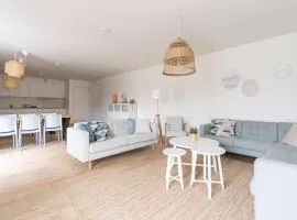 Apartment in Ameland near De Vleijen, cleaning included