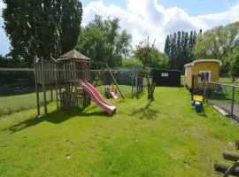 Holiday Home in Bergen op Zoom with Garden, cleaning included