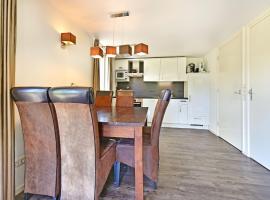 Chalet in Reutum with Sauna and Nature, cleaning included, hotel v destinaci Beekdorp