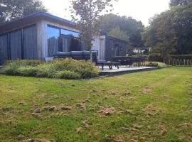 Chalet in Haulerwijk near Blauwe Bos, cleaning included