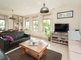 Holiday Home near Dutch Coast & Sauna, cleaning included