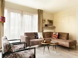 Bungalow near De Alde Feanen with Spa, cleaning included