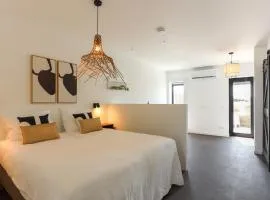 Modern Suite Near Beach, cleaning included