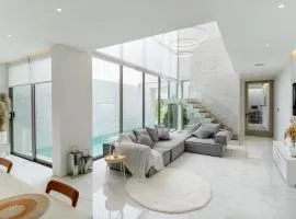 3BR Private Pool Villa near Laguna & Beach - Residence Villa by Warm Plus