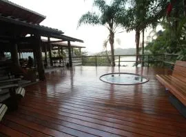 Casa 7suítes - Vista para Barra do Sahy