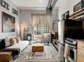 2 Full Beds, Free Parking Underground Heated, Rogers Place, 1 Bedroom Condo Downtown Central