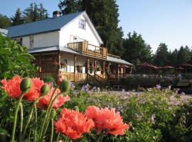 Viesnīca ar autostāvvietu Heriot Bay Inn pilsētā Heriot Bay