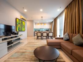 Spacious 3BR Somerset Suite in Puteri Harbour, hotel i Iskandar Puteri