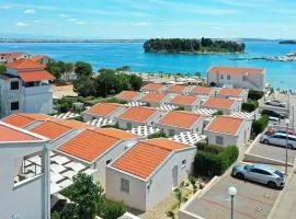 Apartments Dalmatia in Preko island Ugljan with swimmingpool