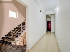OYO 40898 Hotel Creation, ξενοδοχείο σε Bhetia