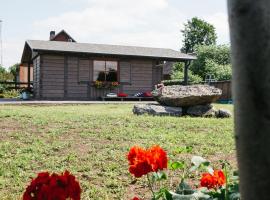 Goldingen Stone Retreat - Hot Tub and Nature, hotel a Kuldīga