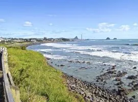 Escape To Buller - enjoy a relaxed holiday vibe