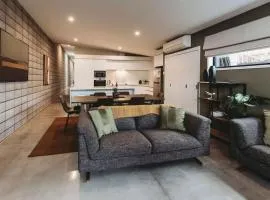 Perfect On Powderham Prime Inner City Location