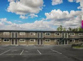 Coast Penticton Hotel