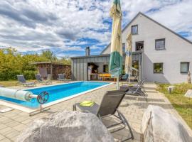 Holiday Home Mali Raj, hotel in Ogulin