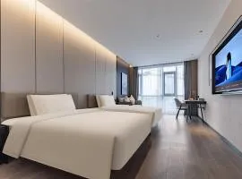 Atour Hotel Jiashan Luoxing Central Garden