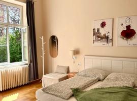 SMARAGD - kleines Apartment mit Balkon - direkt im Zentrum, hotel v destinaci Bad Ischl