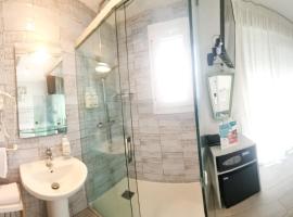 Hotel Clopy Rocamar, hotell sihtkohas Benidorm