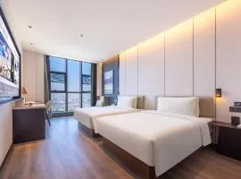 Atour Hotel Nanchang Xiaolan Yingbin Middle Avenue