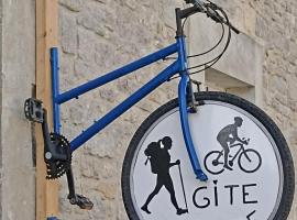 Gite d'étape, готель у місті Osmanville