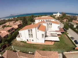 Al FARO HOTEL, SPIAGGIA LA CINTA , SHABBY CHIC HOTEL