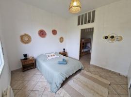 Un petit coin de paradis soulac 33 n5, Hotel in Soulac-sur-Mer