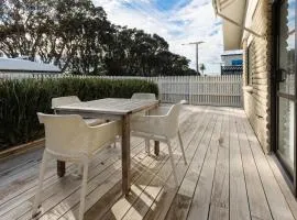 Kawaroa Park View - near CBD & coastal walkway