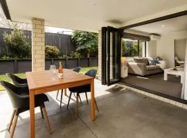 Modern Townhouse In Strandon - comfort and style