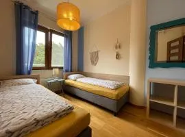 Klimatyzowany apartament z basenem i garażem Willa 4 Pory Roku