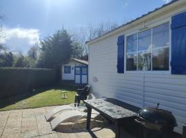 Camping de la Pierre d Orge, hotel v destinaci Villers-sur-Authie