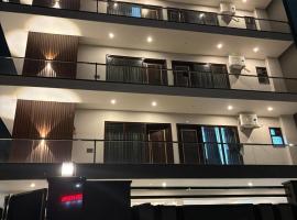 Noida में, होटल Radiant Blu Hotels Sec-70