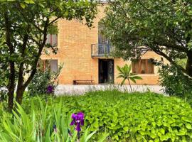 G I O ` s hause, hotel v destinaci Samtredia