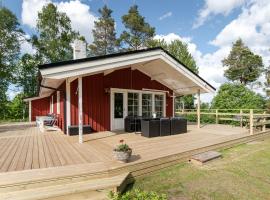 Chalet Harge Sörgård by Interhome, chata v destinaci Hammar