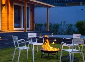 Serene 2BHK with Garden and Hilltop Jacuzzi
