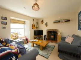 Cosy House Close To Stunning Beaches