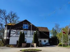 Baltakmeņu muiža