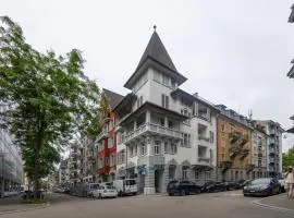 Luxury Apartments by Livingdowntown