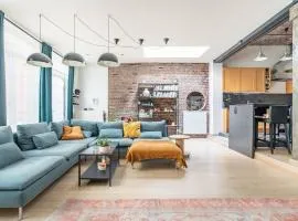 Beautiful loft with terrace - Midi station - Flix