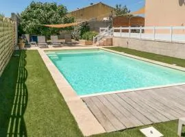 Stunning Home In Saint-Nazaire-D'aude