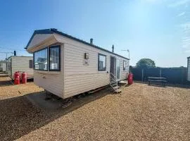 Dog Friendly 6 Berth Static Caravan By The Beach In Hunstanton Ref 13008L