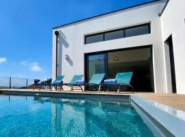 Escapade Marine piscine et spa pour 10
